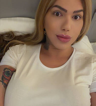 TS Blonde sexy