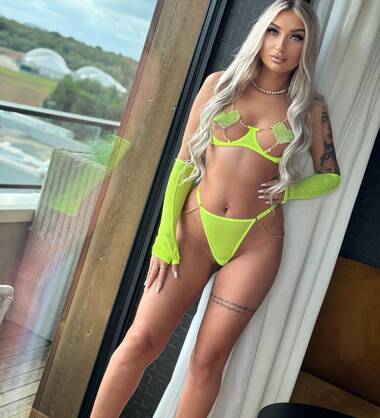 Ariana belle fille à Athus