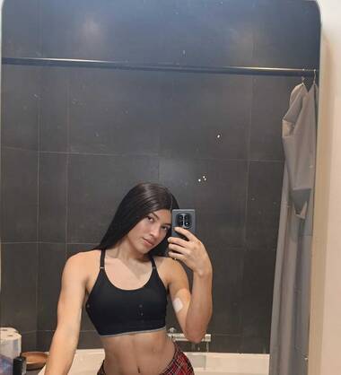 KENDALL XIMENA