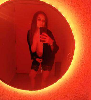 Kamila sexy élégant