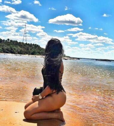 Beatriz Enceinte 7 mois