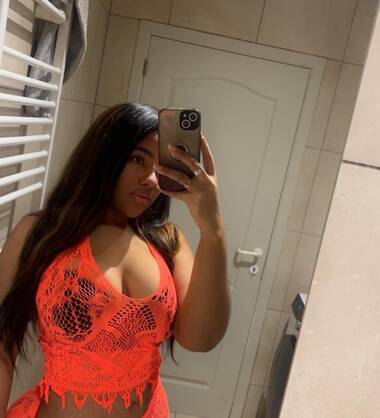 Colombiana sin tabú y muy sexy