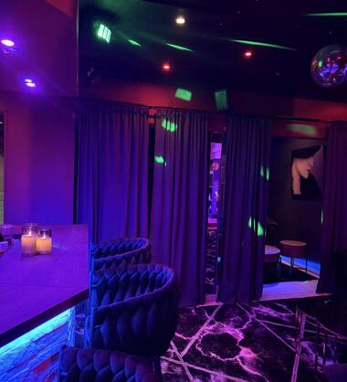 Hôtesse recherchée