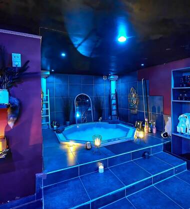 Temptation bar