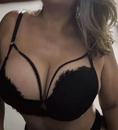 Sarah Sexy Hot