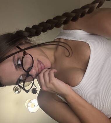 Tina deepthroat SLUT 😈