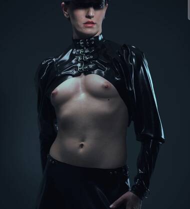 Dame Szaphira