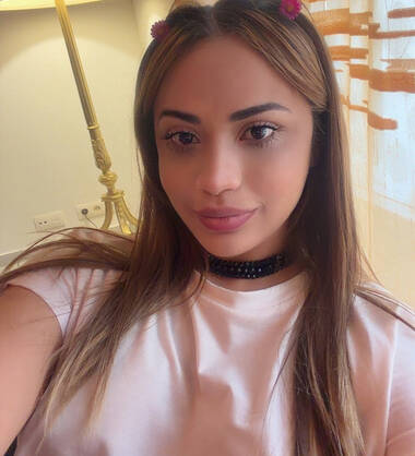 douce CLAUDIA