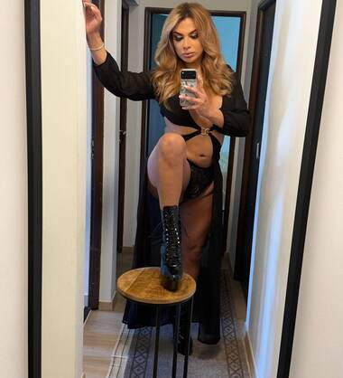 Pamela caliente