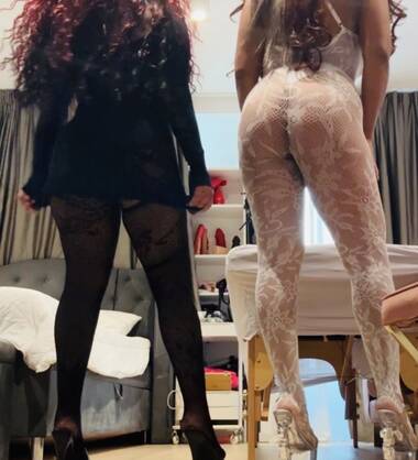 Carla & Caroline