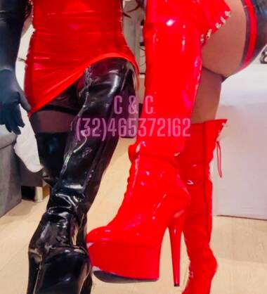 Carla & Caroline