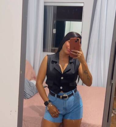 Mavi Femme brésilienne