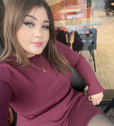 Mia GFE