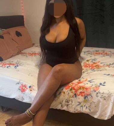 Vanessa pulpeuse Jambes