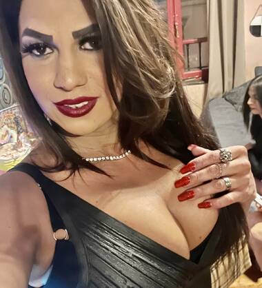 ALEXANDRA TRÊS SEXY