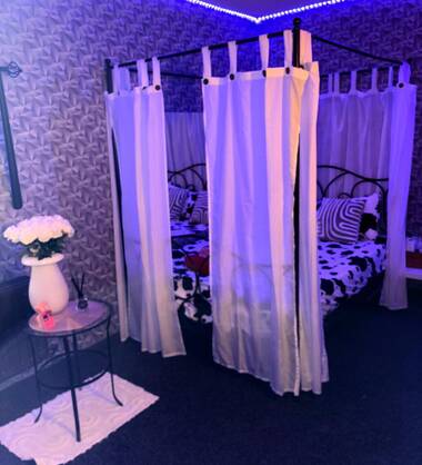 Bar l\'Xtase Zen Hôtesses champag