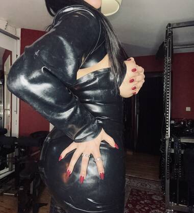 Mistress NAELLE