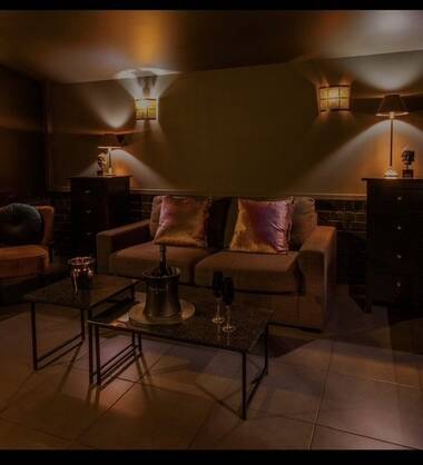 Machiavelly Salon de Nuit et Lounge