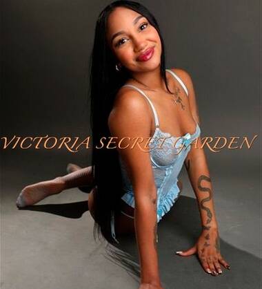 VICTORIA SECRET GARDEN