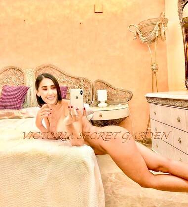 VICTORIA SECRET GARDEN