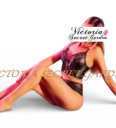 VICTORIA SECRET GARDEN