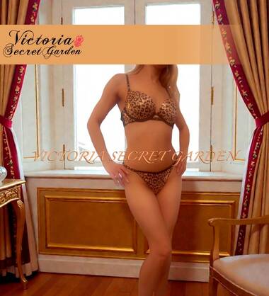 VICTORIA SECRET GARDEN