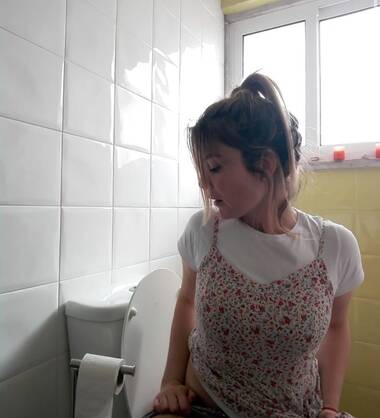 Le voisin pervers est de retour