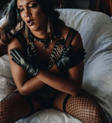 NICOLLY BENKER