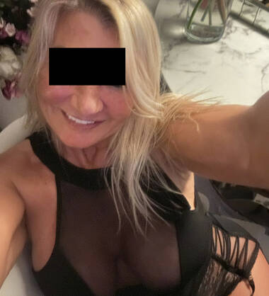 ILONA  MATURE - MILF