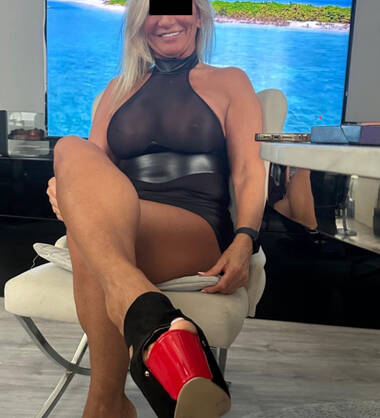 ILONA  MATURE - MILF