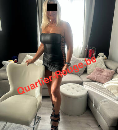 ILONA  MATURE - MILF