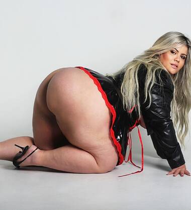 🔥 Gourmande aux courbes extrême