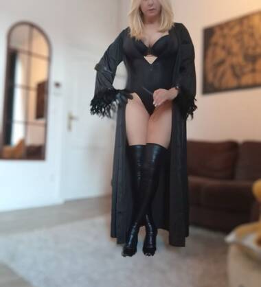 Lucie trés chaude 🔥