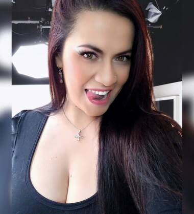 Gros seins, squirt Nivelles