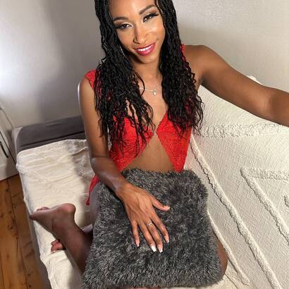 Latina très chaude et fêtarde