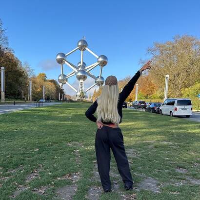 Katy trans blonde chaude XXL