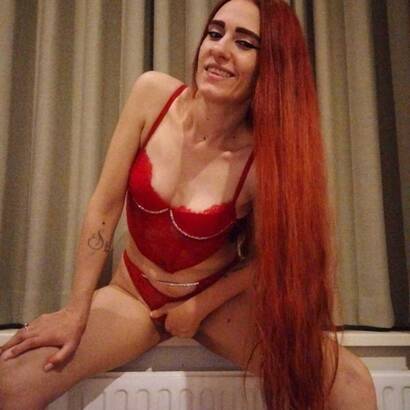 Andreea party girl