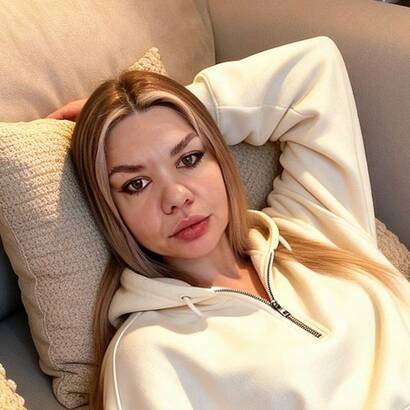 Maria hot