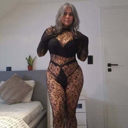 Lucía elegancia que seduce