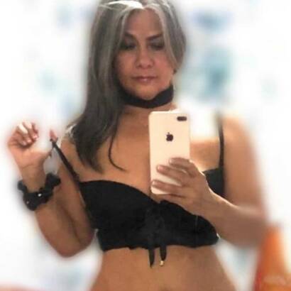 Lucia mature refine et sensual