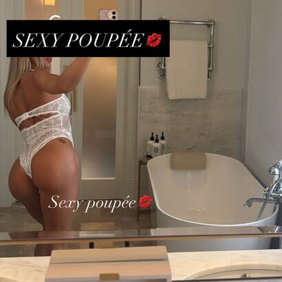 SEXY POUPÉE CHANEL