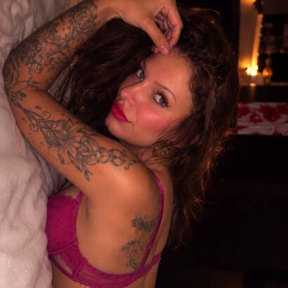 Vicky sensuelle et sexy 👅