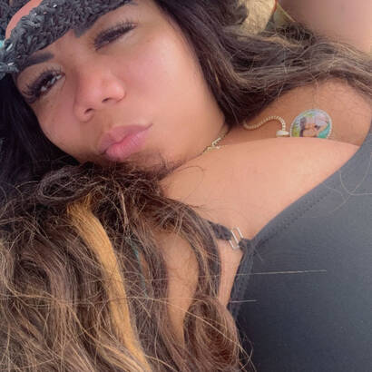 Angy sexy  gros seins naturels