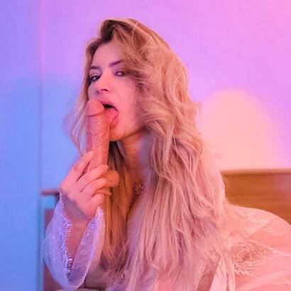 Blonde sexy a Namur