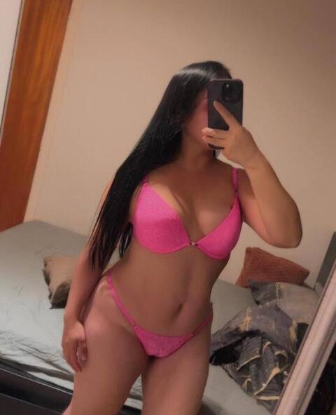 Letcia Latina Quente