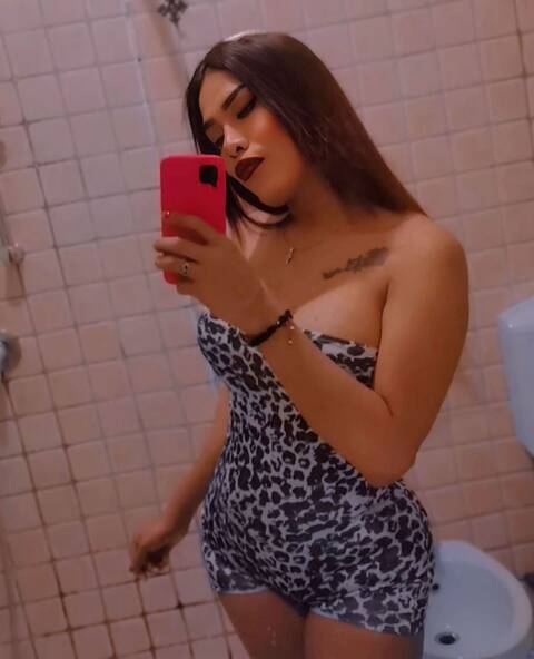 Stephanie Valenzuela