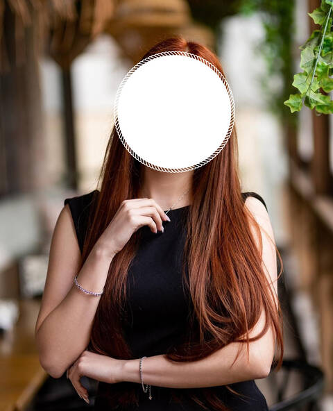 Alexxxa Fountain Girl