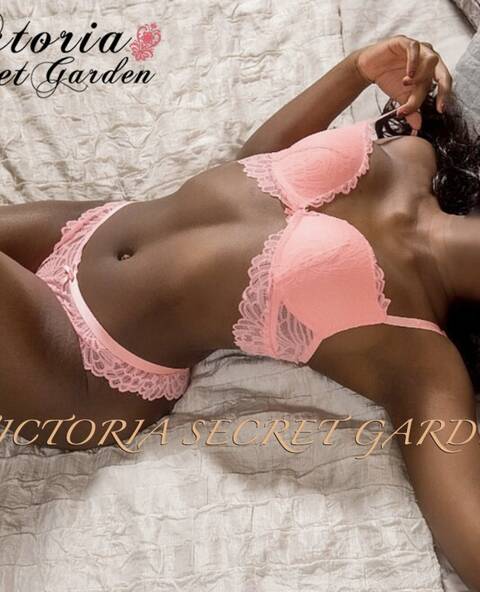 VICTORIA SECRET GARDEN