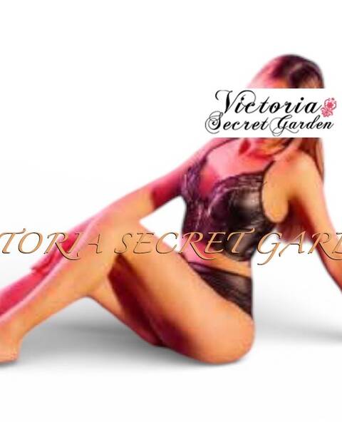 VICTORIA SECRET GARDEN