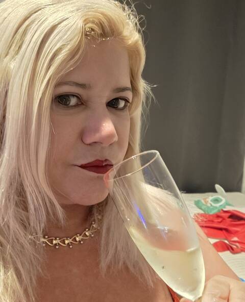 PATRICIA JOLIE BLOND